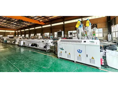 Machine de fabrication de tuyaux PE 16-63 mm