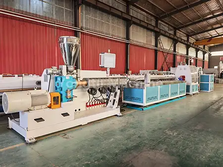 Comment choisir la bonne machine de fabrication de profilés PP pour l'extrusion de plastique de haute qualité