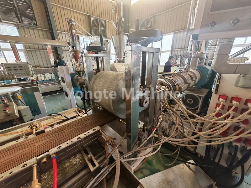 Solution aux problèmes de production de l'extrudeuse WPC