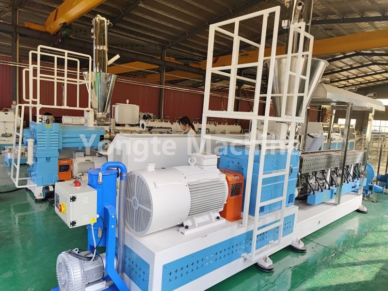 Double vis parallèle de démontage et d'assemblage pour machine de pelletisation WPC