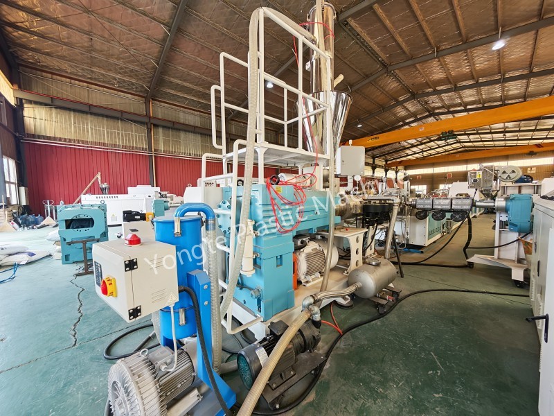 Réglage de la température de la machine d'extrusion WPC
