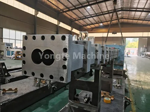Screw barrel of Yongte WPC Production Machine for 50-70% Wood Powder 