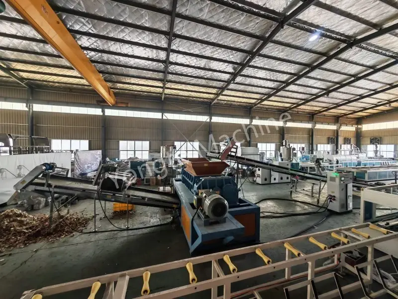 Usine de recyclage de palettes en bois au Koweït
