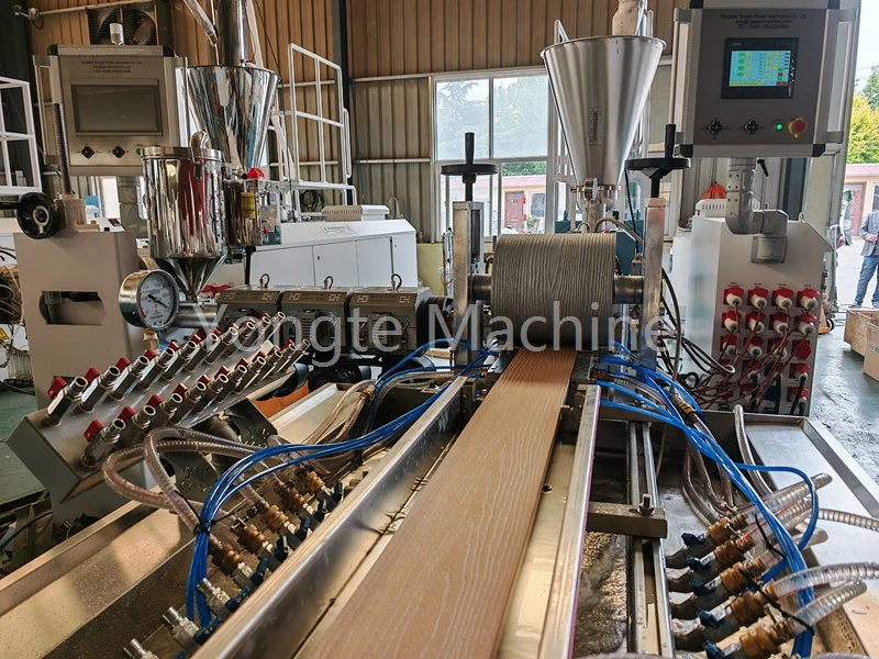 Machine de recyclage des déchets WPC