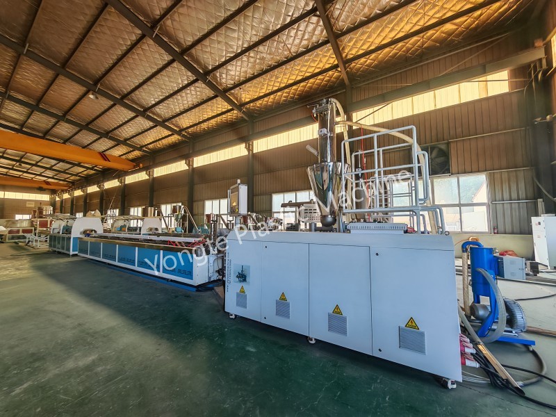 Ligne d'extrusion WPC