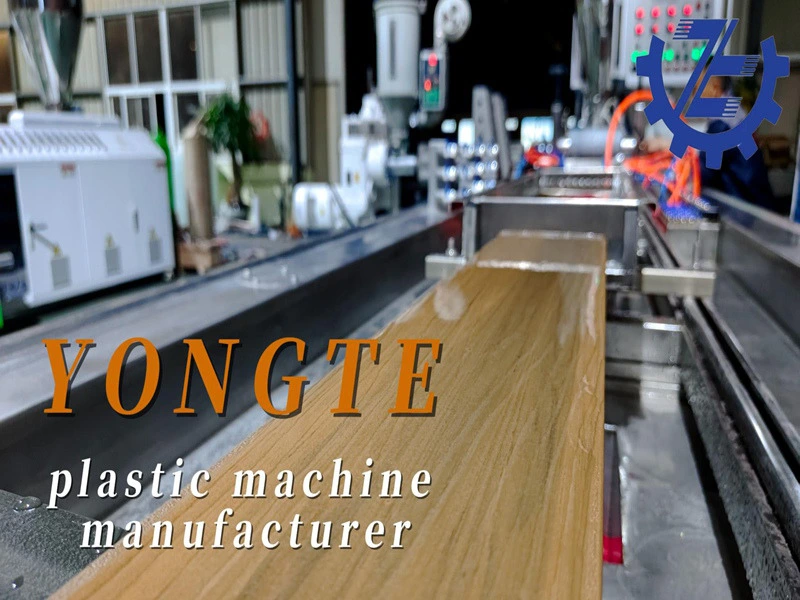 Machine d'extrusion de profil WPC